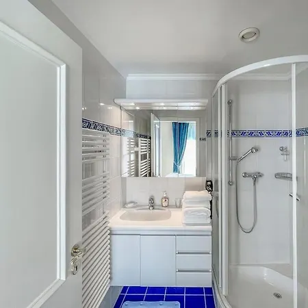 Forum Luxury View Apartment Montreux